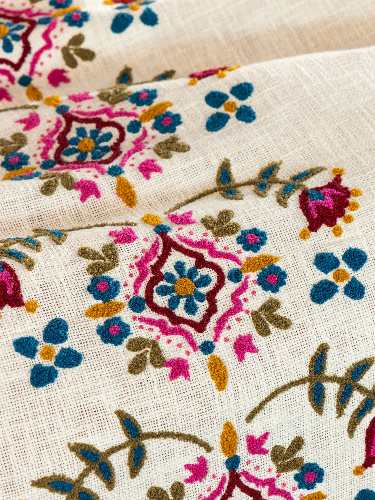 Cotton Slub Tufted Bedspread - Cream