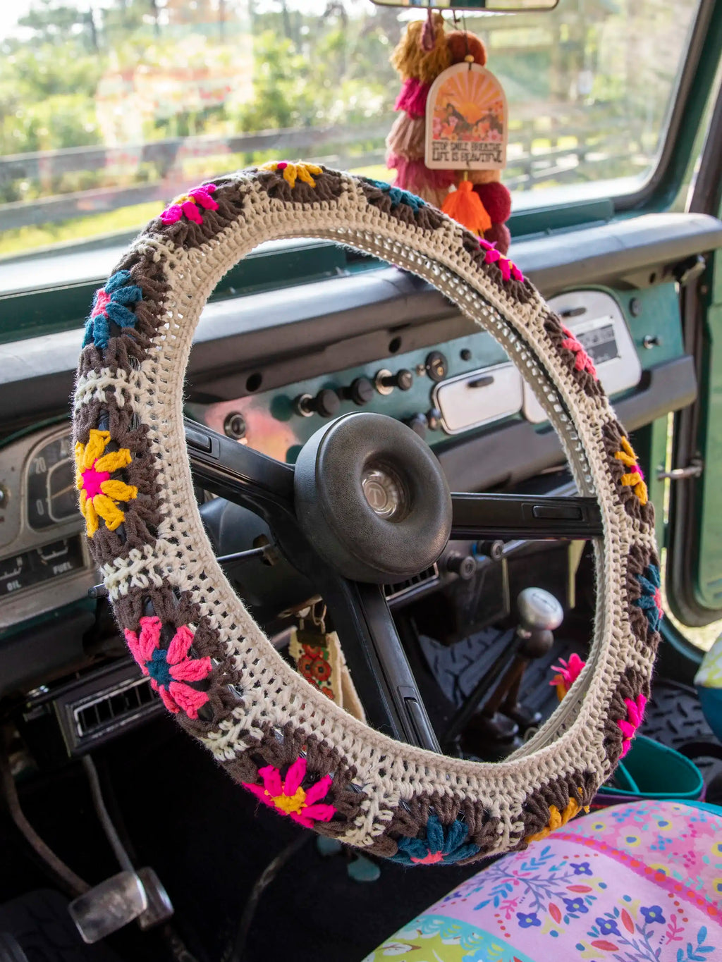 Crochet Steering Wheel Cover. 15 - Cream