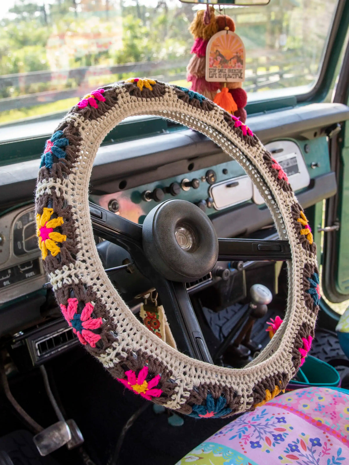 Crochet Steering Wheel Cover. 15 - Cream