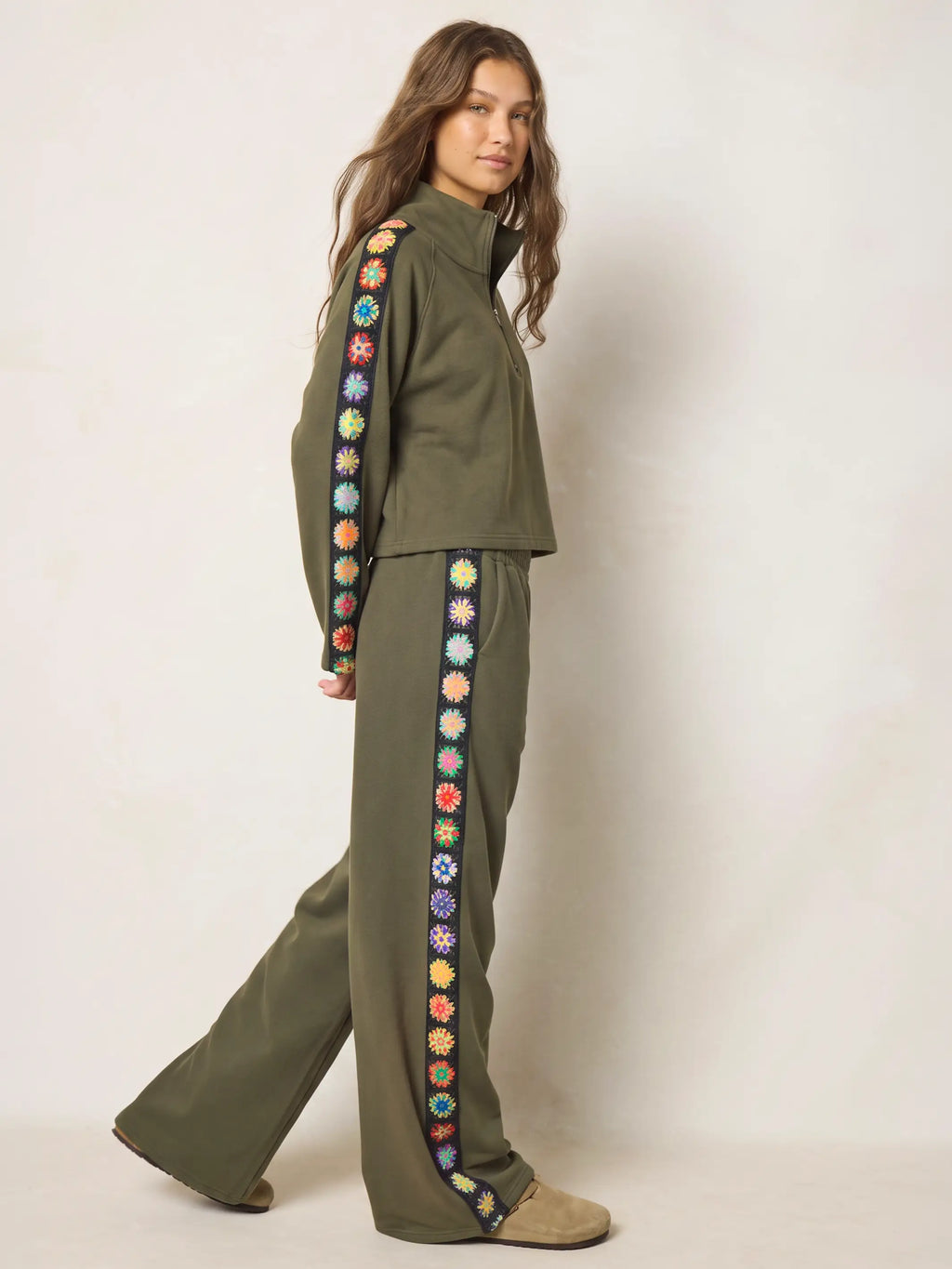 Lyvie Trim Sweatshirt - Olive