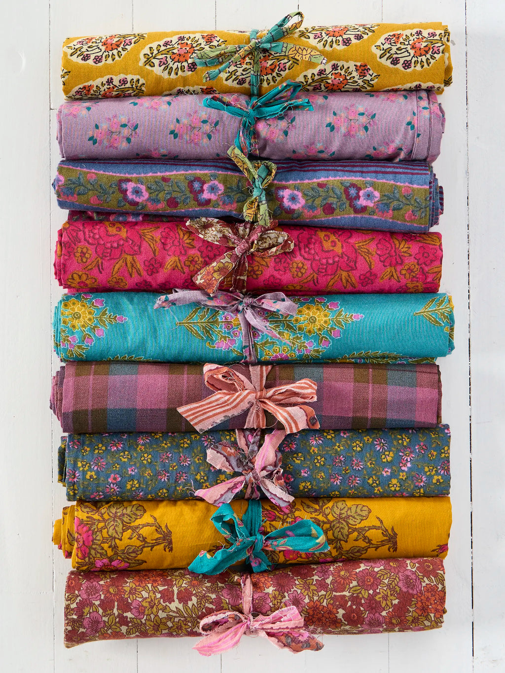 Mix & Match Cotton Pillowcase. Single - Retro Ribbons Navy
