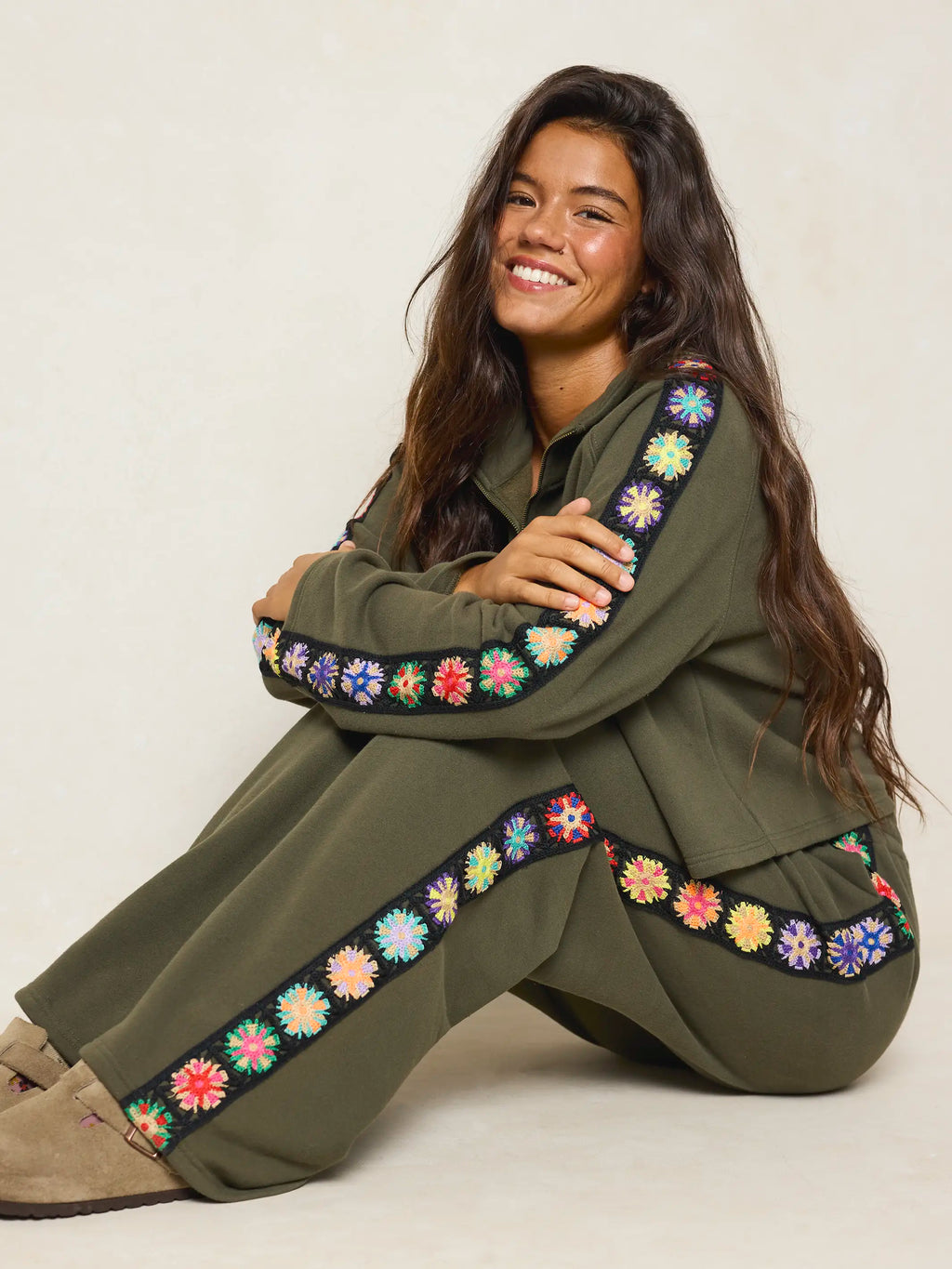 Lyvie Trim Sweatshirt - Olive